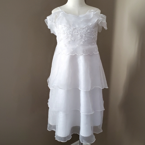 Girl's Dress - Picture 1 of 4